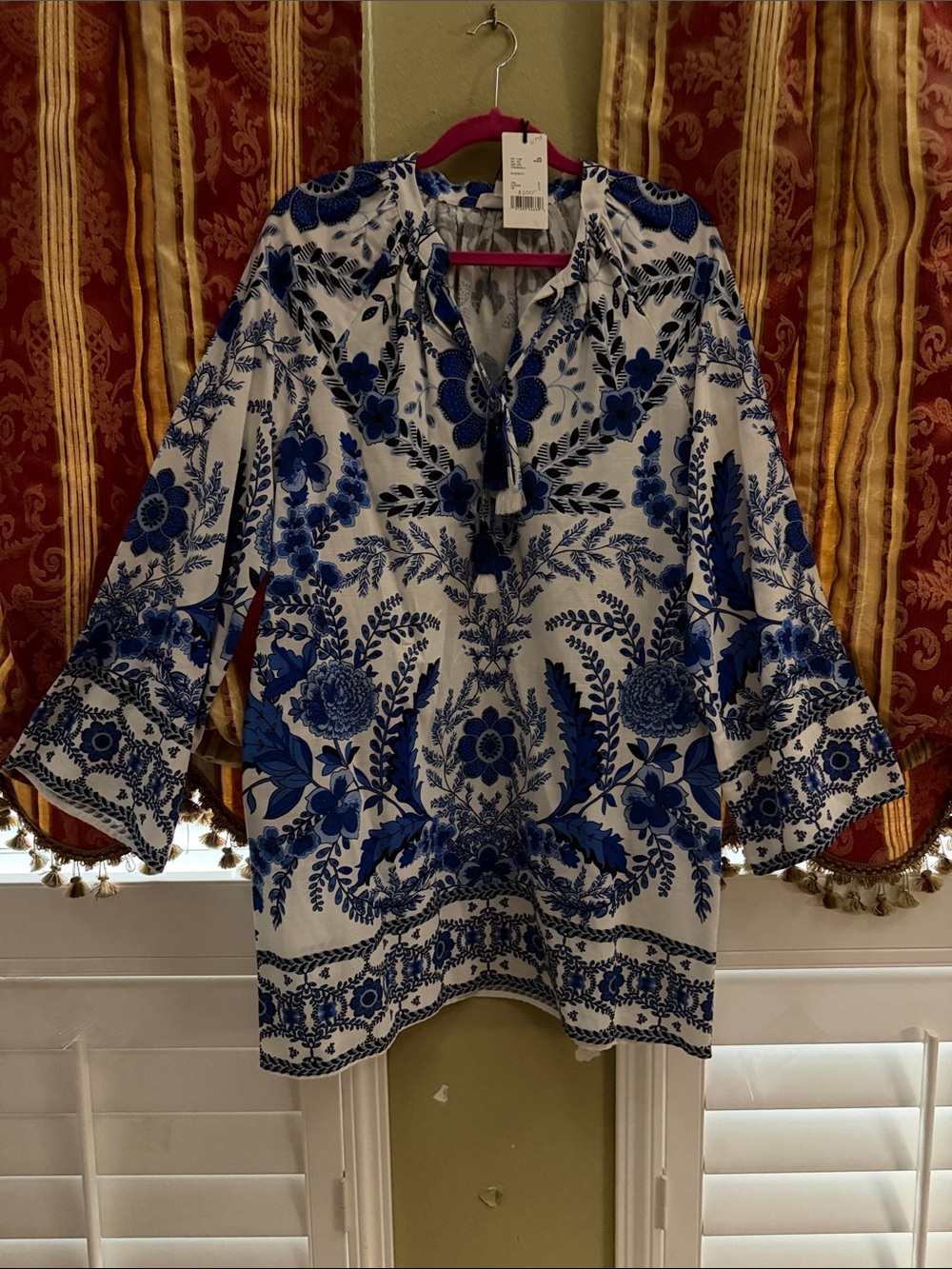A LOVES A White & Blue Floral Tie-Front Women’s Tunic Dress